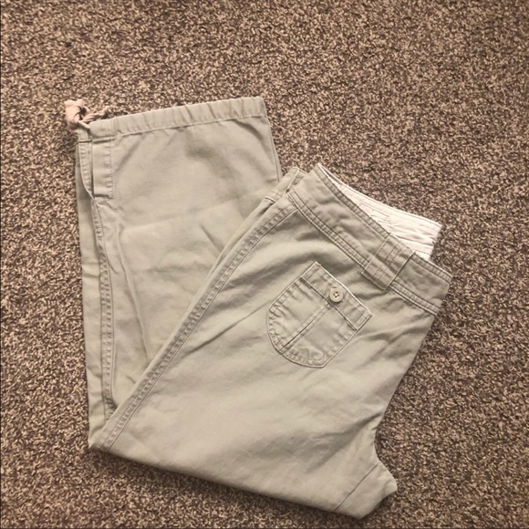 The North Face crop beige pants with drawstring hem in size 8 - Picture 7 of 8